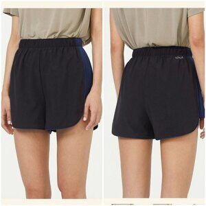 Doverist Venus Summer active shorts with piping and side pleats